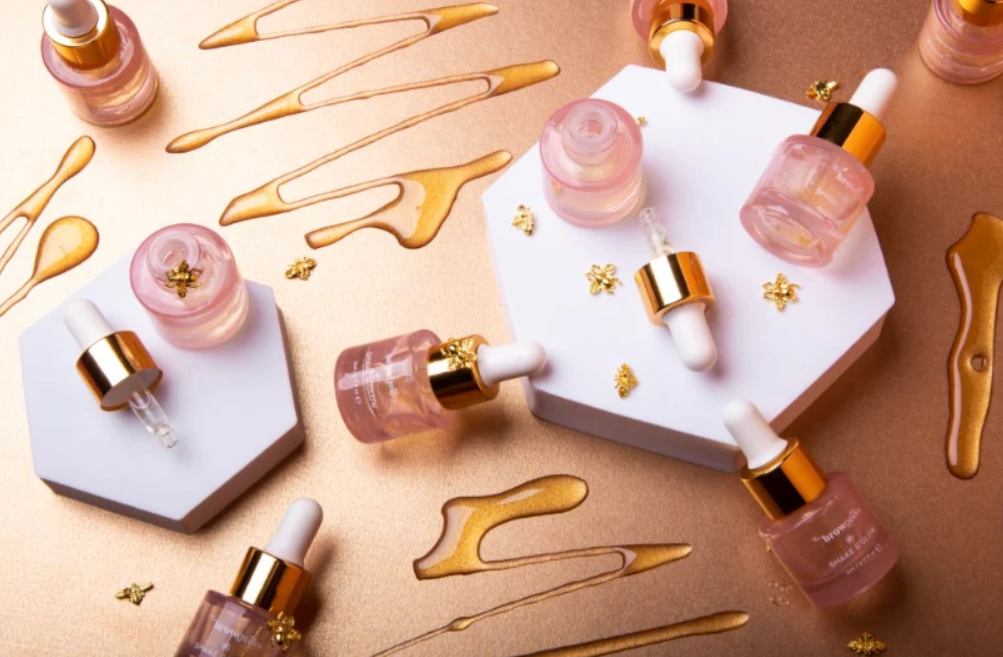 The Brow Geek Shake & Glow Brow Oil aftercare brows